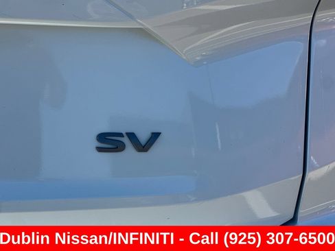Used 2024 Nissan Rogue SV FWD image 50