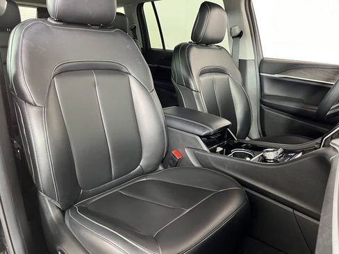 Used 2023 Jeep Grand Cherokee L Limited w/ Black Appearance Package image 46