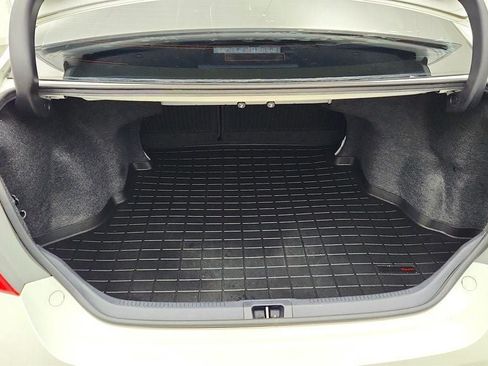 Used 2016 Toyota Camry SE FWD image 22