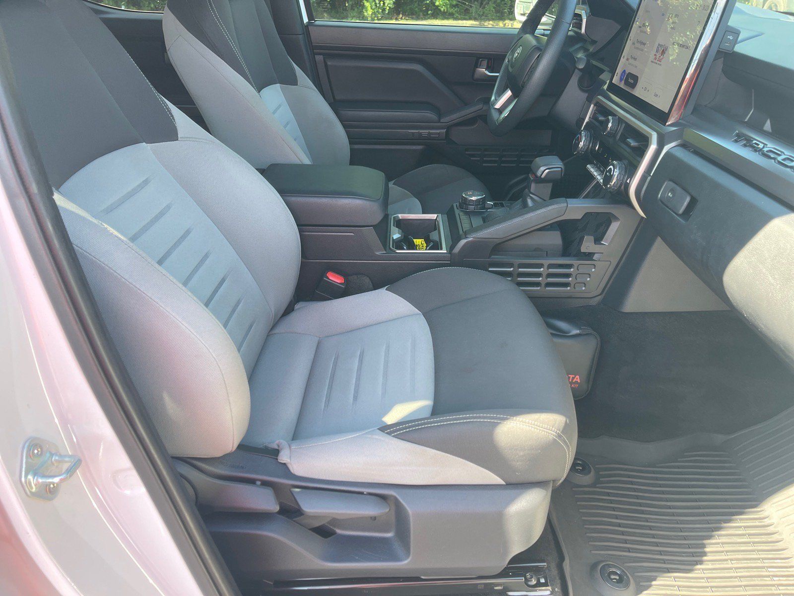 Used 2024 Toyota Tacoma TRD Sport AWD/4WD image 19