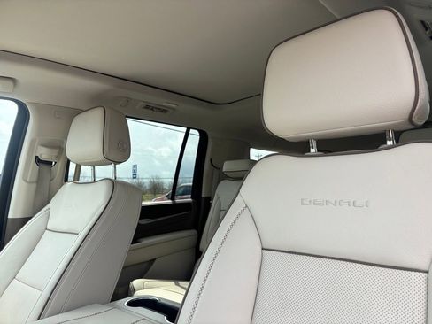 Used 2023 GMC Yukon XL Denali w/ Max Trailering Package AWD/4WD image 10