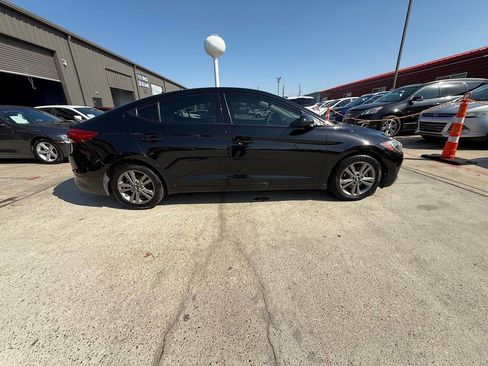Used 2018 Hyundai Elantra SEL w/ Cargo Package image 4