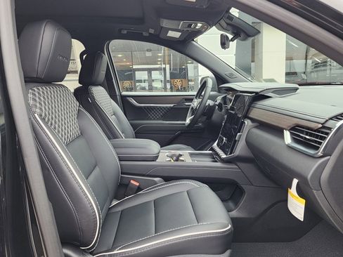 New 2026 GMC Acadia Denali image 43