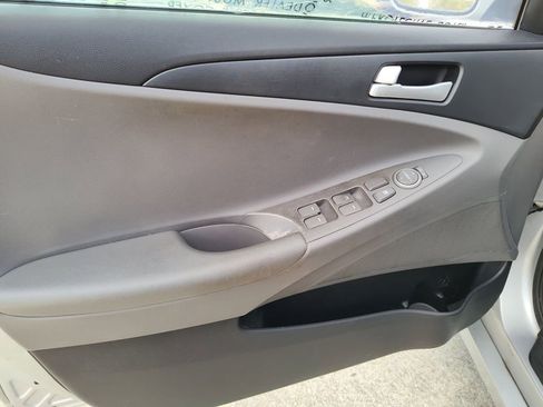 Used 2012 Hyundai Sonata GLS image 16