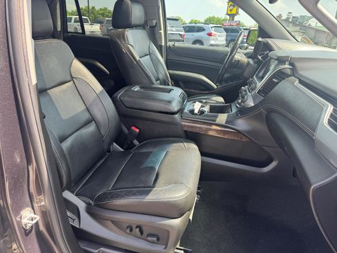 Used 2018 Chevrolet Tahoe LT w/ LT Signature Package AWD/4WD image 10