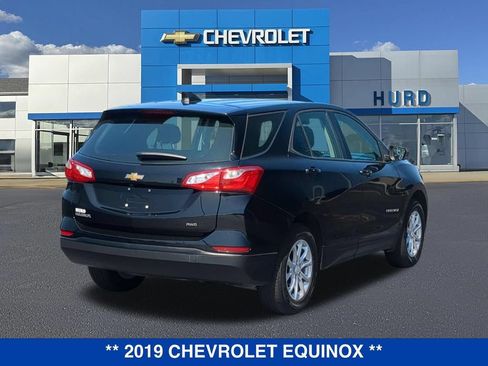 Used 2019 Chevrolet Equinox LS AWD/4WD image 4