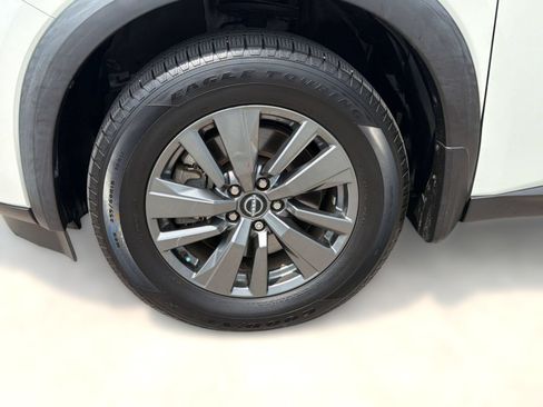 Used 2022 Nissan Pathfinder SV FWD image 12
