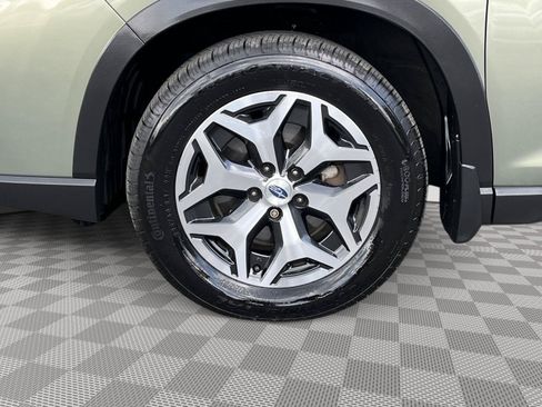 Used 2019 Subaru Forester Premium AWD/4WD image 9