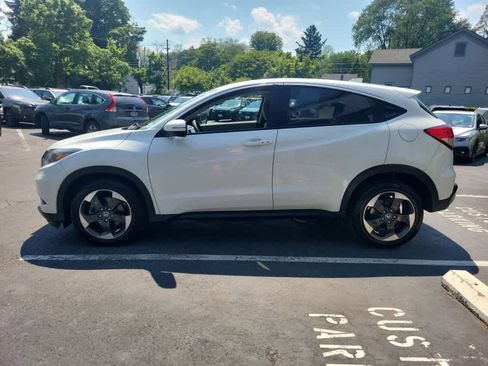 Used 2018 Honda HR-V EX image 7