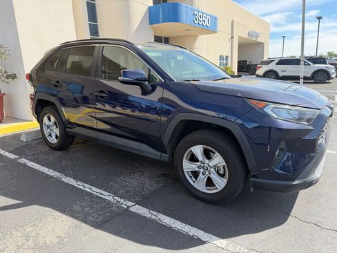 Used 2021 Toyota RAV4 XLE w/ Convenience Package image 6