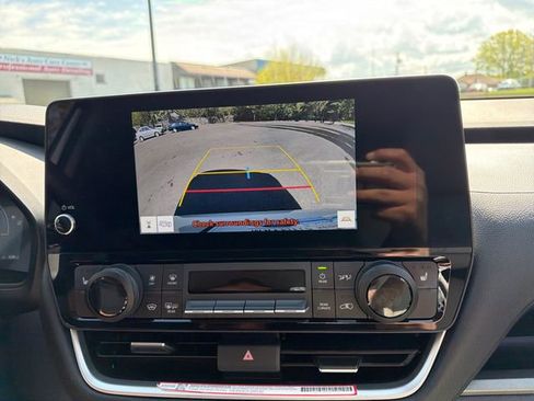 Used 2025 Toyota Grand Highlander AWD Hybrid image 38