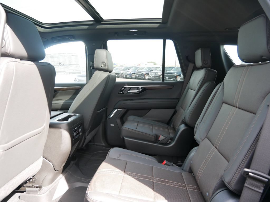 New 2026 Chevrolet Tahoe High Country AWD/4WD image 16