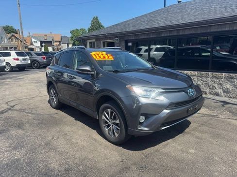 Used 2016 Toyota RAV4 XLE AWD/4WD image 1