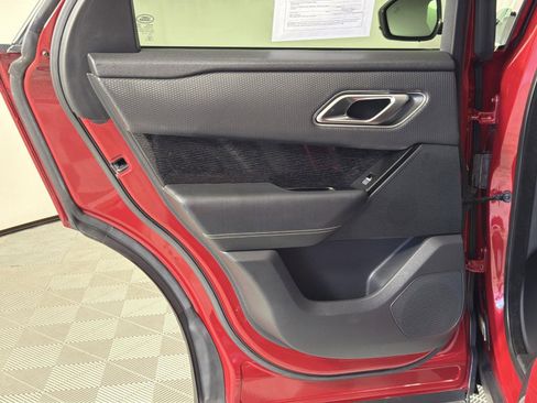 Used 2020 Land Rover Range Rover Velar R-Dynamic S image 26