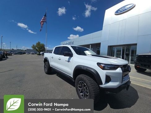 Used 2025 Chevrolet Colorado ZR2 w/ Technology Package image 1