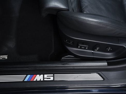 Used 2003 BMW M5 RWD image 13