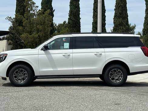New 2026 Ford Expedition Max Active RWD image 7