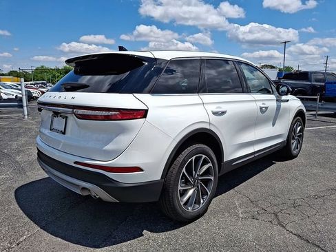 Used 2023 Lincoln Corsair AWD w/ Equipment Group 101A image 6