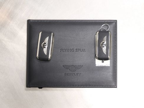 Used 2018 Bentley Flying Spur S W12 AWD/4WD image 5