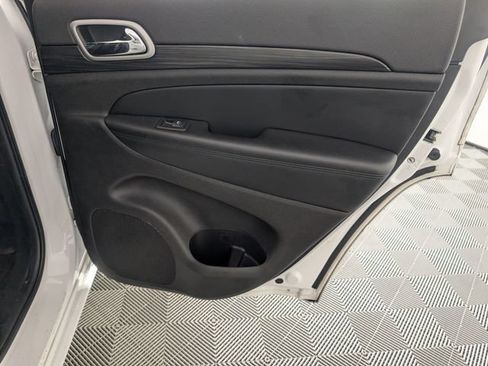 Certified 2021 Jeep Grand Cherokee Laredo X RWD image 32