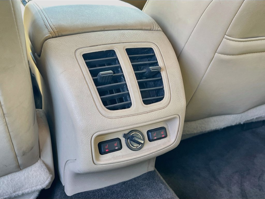 Used 2019 Ford Taurus Limited FWD image 26