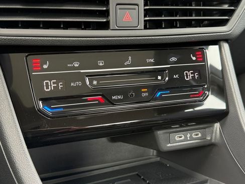 New 2026 Volkswagen Jetta SE image 16