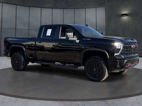 Used 2026 Chevrolet Silverado 2500 ZR2 w/ LPO, Dark Essentials Package AWD/4WD image 8