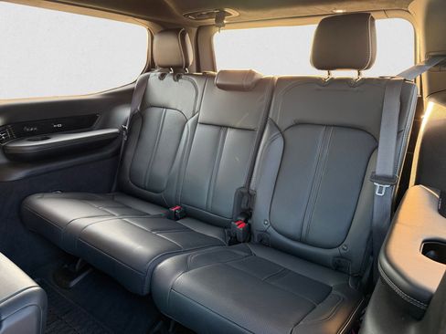 Used 2024 Jeep Grand Wagoneer Series II w/ Quick Order Packagew 28T image 19