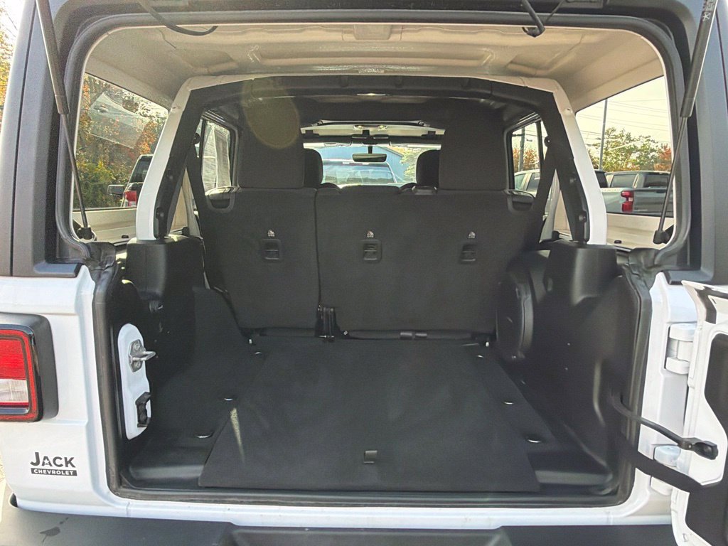 Used 2023 Jeep Wrangler Unlimited Sport AWD/4WD image 34
