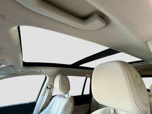 Used 2025 Mercedes-Benz GLS 450 4MATIC image 23