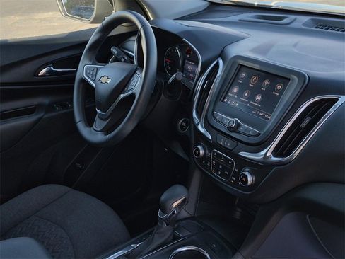 Used 2023 Chevrolet Equinox LT image 11