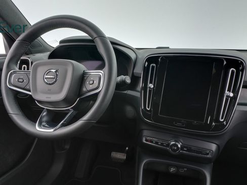 Used 2023 Volvo XC40 Recharge Plus AWD/4WD image 25