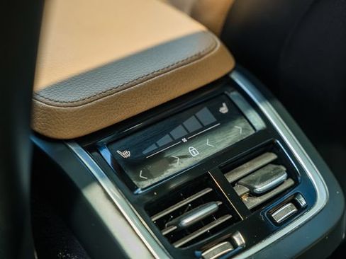 Used 2019 Volvo XC90 T6 Momentum w/ Advanced Package AWD/4WD image 32