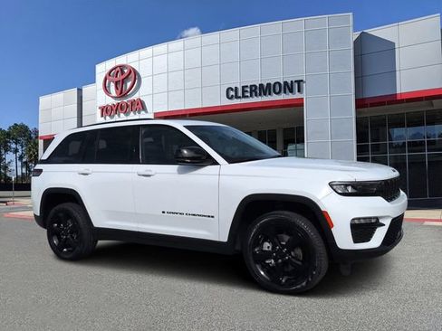Used 2025 Jeep Grand Cherokee Limited w/ Black Appearance Package RWD image 1
