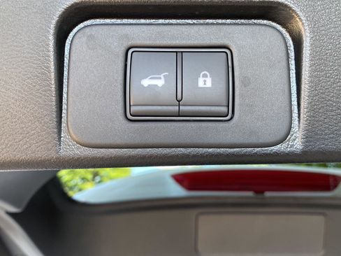 Certified 2023 Nissan Rogue SV w/ SV Premium B Package AWD/4WD image 11