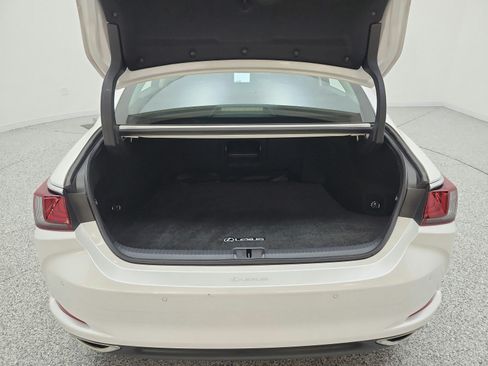 Used 2025 Lexus ES 350 w/ Premium Package FWD image 18