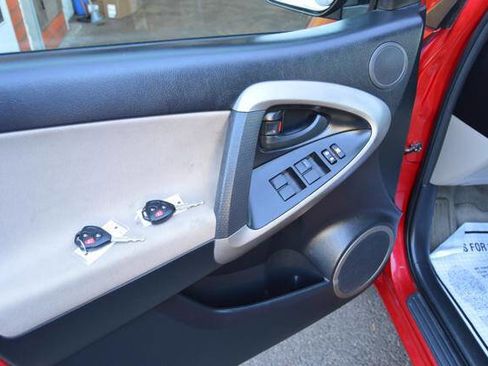 Used 2008 Toyota RAV4 Base 4x4 4dr SUV image 46