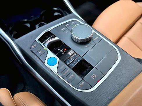 Used 2024 BMW i4 eDrive35 w/ Premium Package RWD image 36