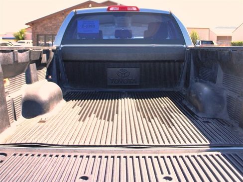Used 2010 Toyota Tundra 4x4 Double Cab w/ Tow Pkg image 18
