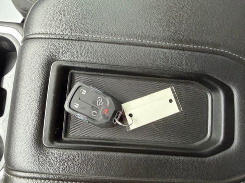 Used 2020 Chevrolet Silverado 1500 LT Trail Boss image 34