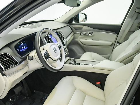 Certified 2023 Volvo XC90 B6 Plus w/ Protection Package Premier AWD/4WD image 17