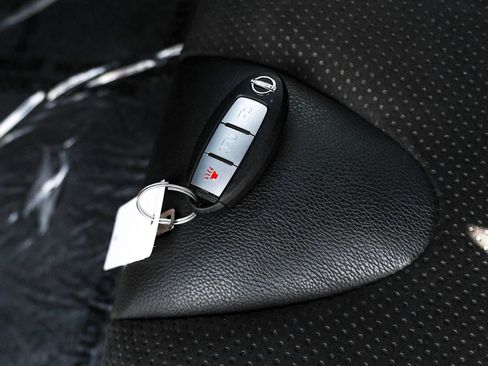 Used 2023 Nissan Z w/ Floor Mat Package (L93) RWD image 47