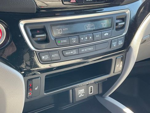 Used 2020 Honda Ridgeline RTL-E image 13