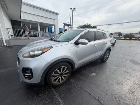 Used 2017 Kia Sportage EX FWD image 3