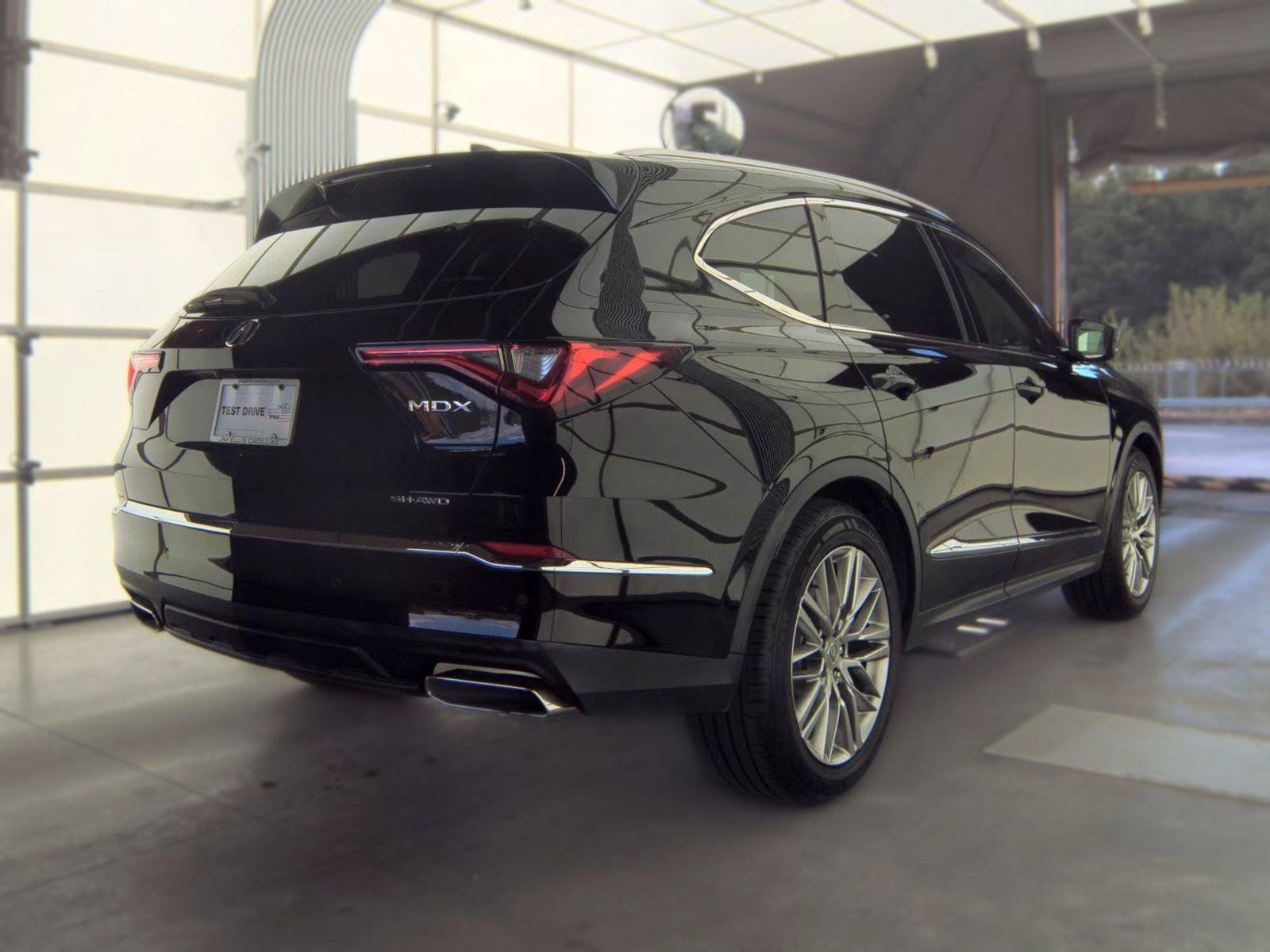 Used 2023 Acura MDX w/ Advance Package AWD/4WD image 4