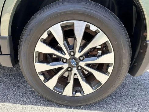 Used 2016 Subaru Outback 2.5i Limited AWD/4WD image 2