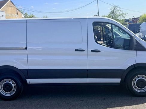 Used 2023 Ford Transit 150 Low Roof RWD image 7