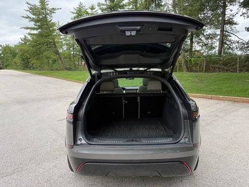 Used 2019 Land Rover Range Rover Velar R-Dynamic SE AWD/4WD image 25