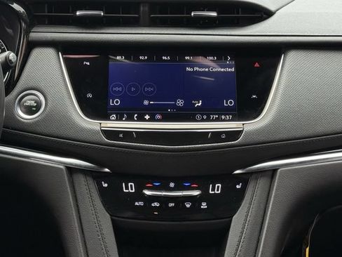 Used 2024 Cadillac XT6 Luxury FWD image 14