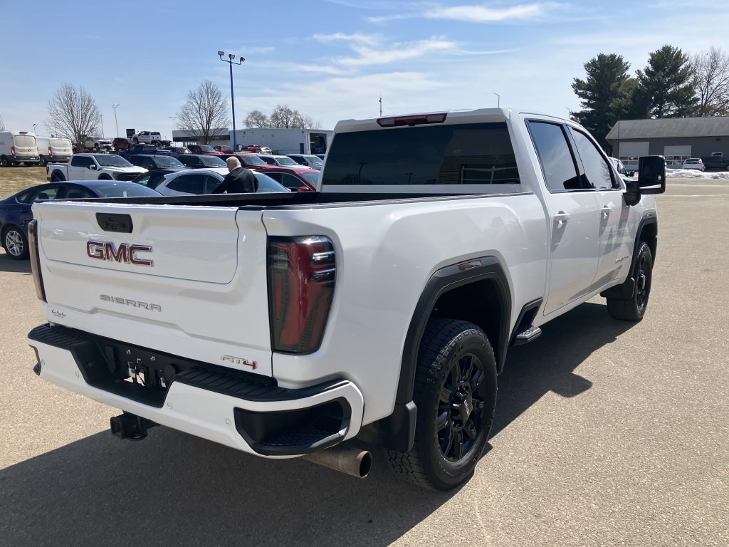 Used 2024 GMC Sierra 2500 AT4 AWD/4WD image 7